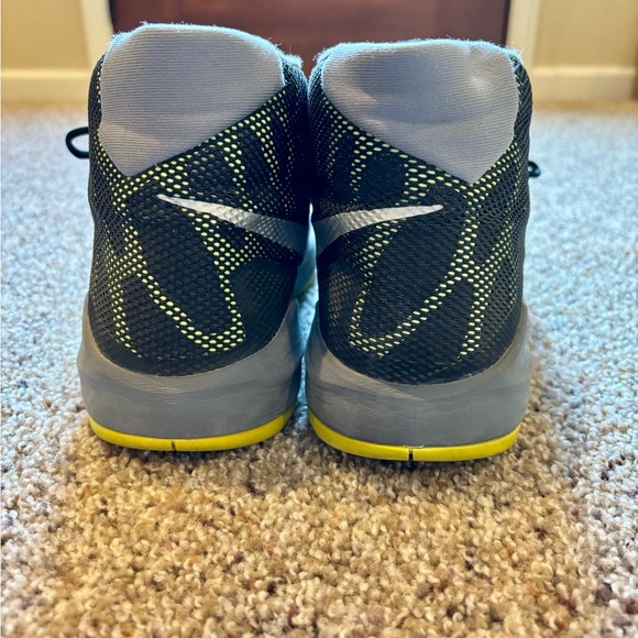 Men’s Size 8.5 Nike Zoom Devosion - Picture 3 of 6